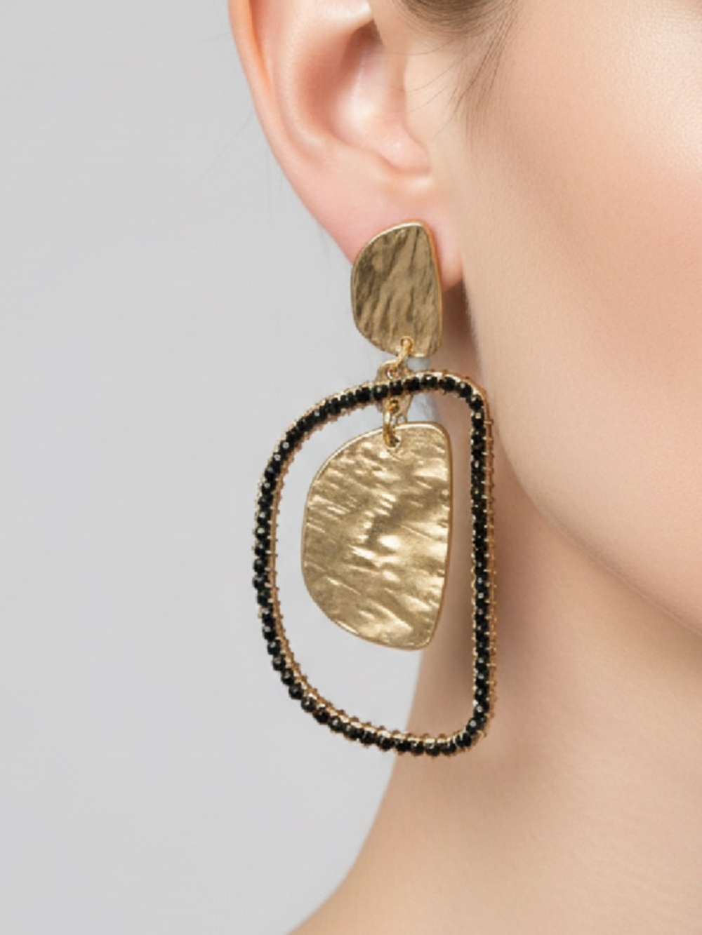 Glam Earrings Black